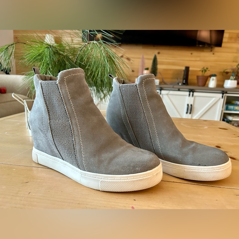 ‼️Steve Madden sneaker wedges‼️